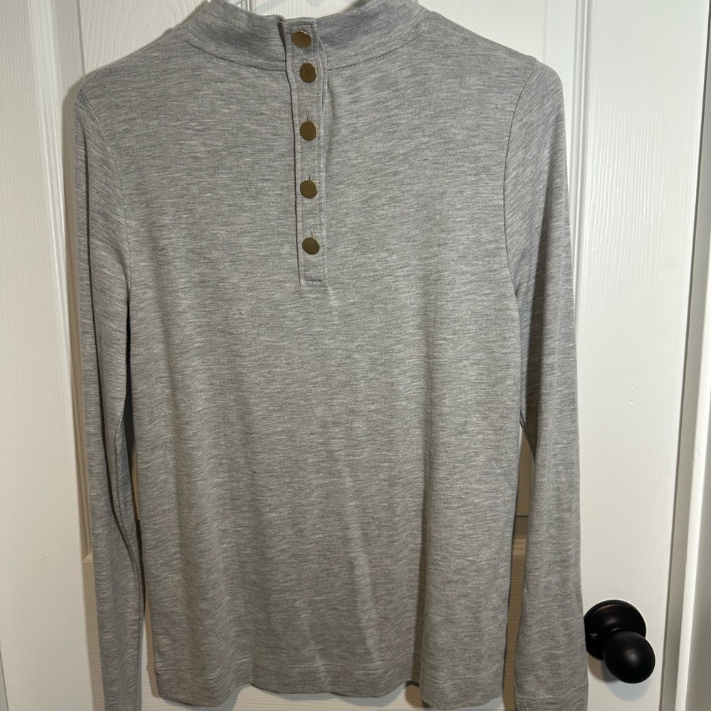 Ann Taylor LOFT turtleneck with gold buttons up the back Sz small